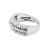 Beautiful White and Black Diamond 18k White Gold Luxurious Ring
